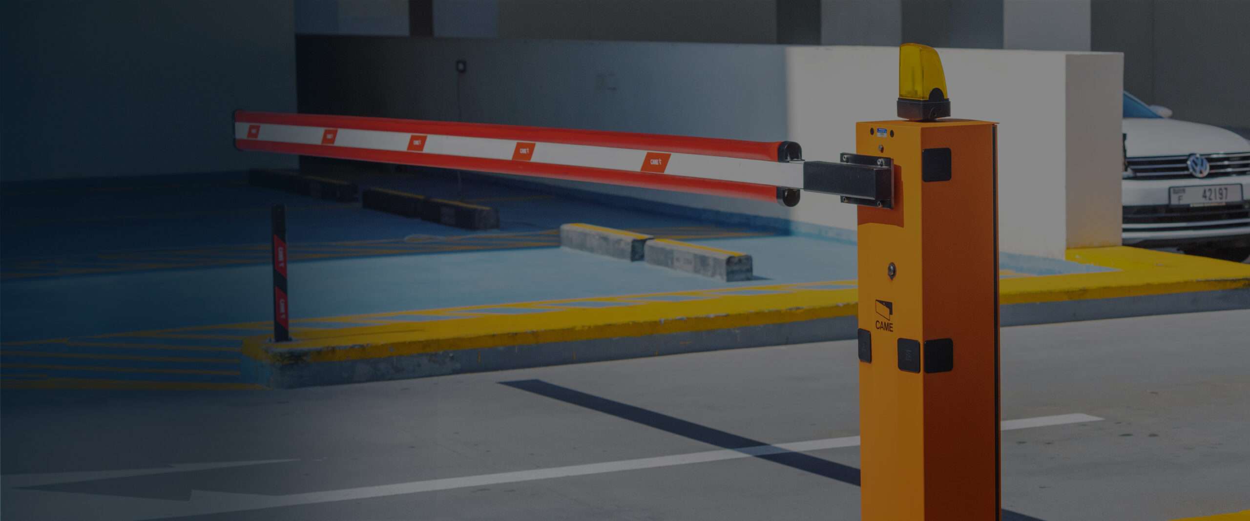 أنظمة مواقف السيارات والحواجز